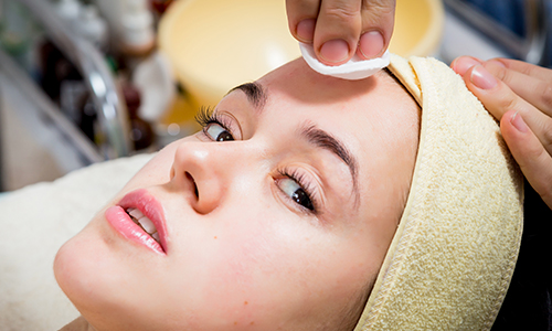 La importancia de una buena higiene facial